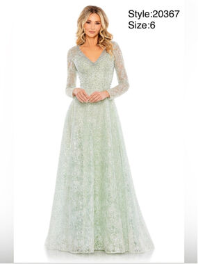 Mac Duggal Pale Green Long Sleeve V-Neck Lace Evening Gown